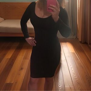 Plain black long sleeve warm fabric dress -small